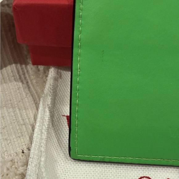 Valentino Garavani VLTN Green Card Case vguc fully inclusive collectible! - Picture 7 of 14